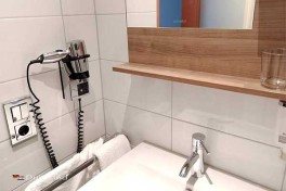 Doorreis hotel in Noord-Duitsland bij de A7